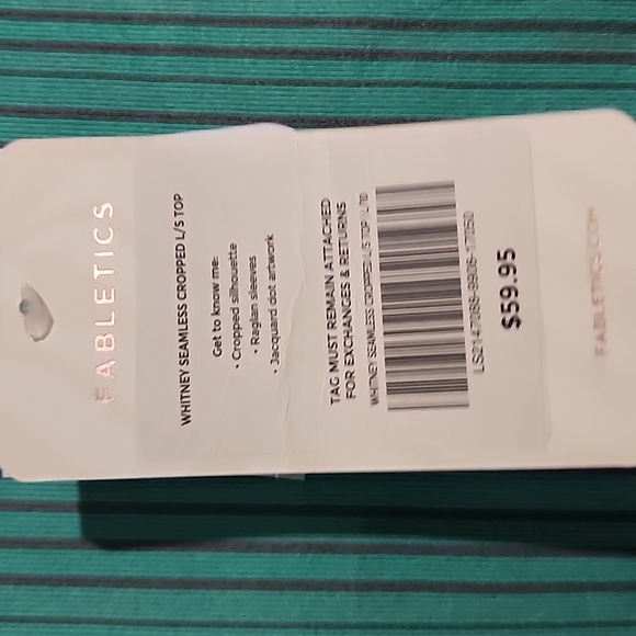 Fablerics Whitney Seamless Cropped L/S Top - Picture 2 of 4